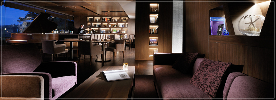 ライブラリー ＆ バー