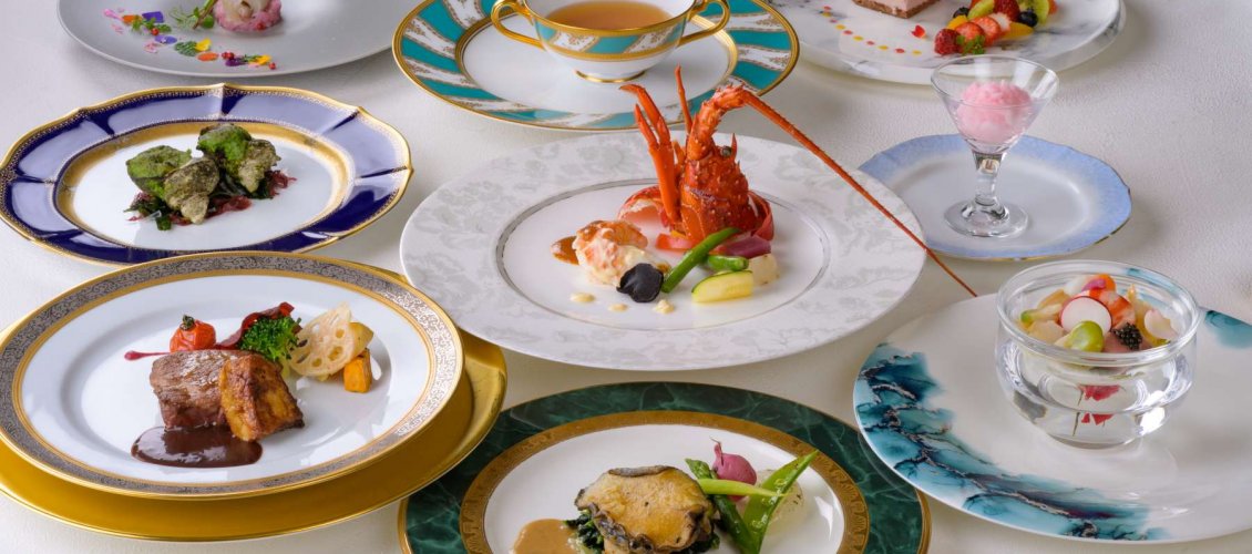ガストロノミー　～GASTRONOMIQUE～　伊勢海老・鮑・松阪牛付