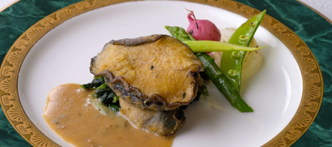 ガストロノミー　～GASTRONOMIQUE～　伊勢海老・鮑・松阪牛付