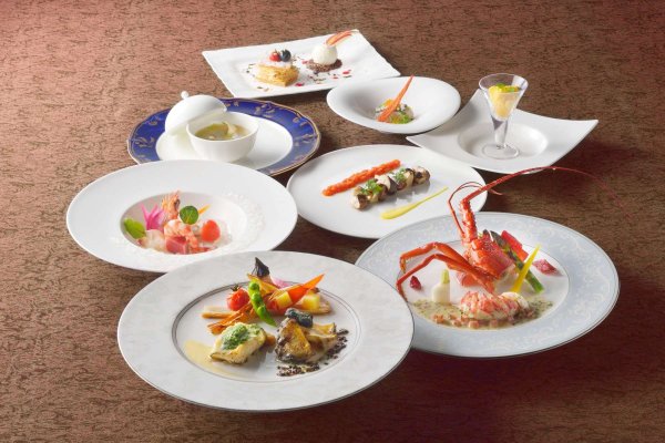 人気 伊勢志摩の旬を味わう 伊勢海老 鮑の夕食付 味覚プラン 鳥羽国際ホテル 公式 人気 伊勢志摩の旬を味わう 伊勢海老 鮑の夕食付 味覚プラン 鳥羽国際ホテル 公式