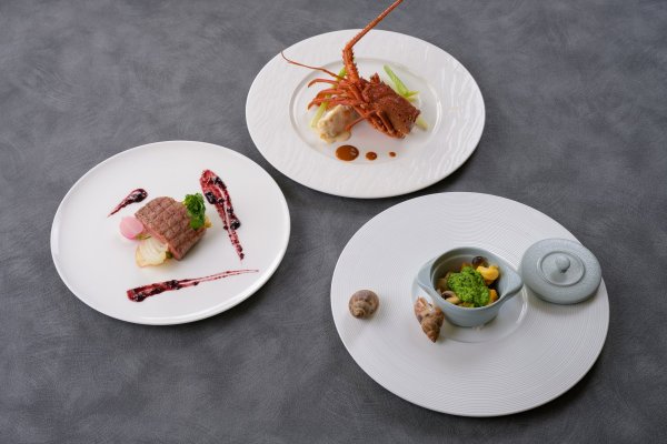 シグネチャー ~Signature~ 伊勢海老・鮑付